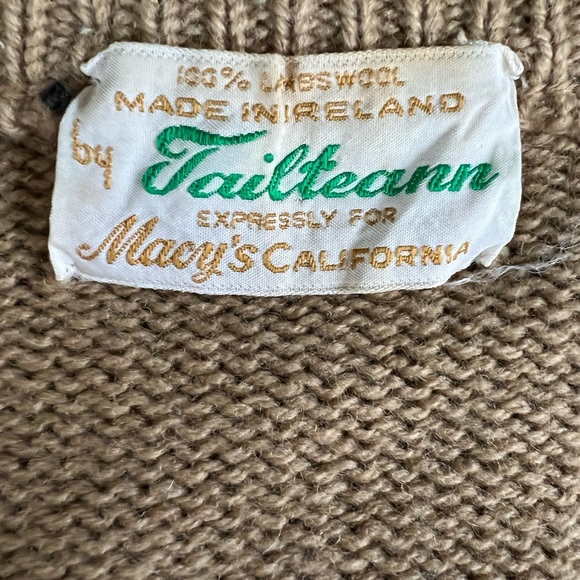 Vintage TAILTEANN Cardigan Sweater 100% Lambs Wool Made in Ireland Sz M? - Picture 3 of 10